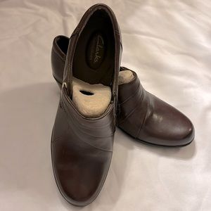 Clark’s shoes bend Ables 8.5 M0813 leather upper/balance man-made brown heel